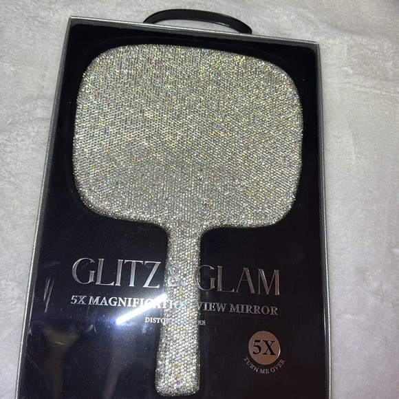2024 Glitz & Glam 5x magnification view mirror ๐๐๐๐๐ - Picture 1 of 7